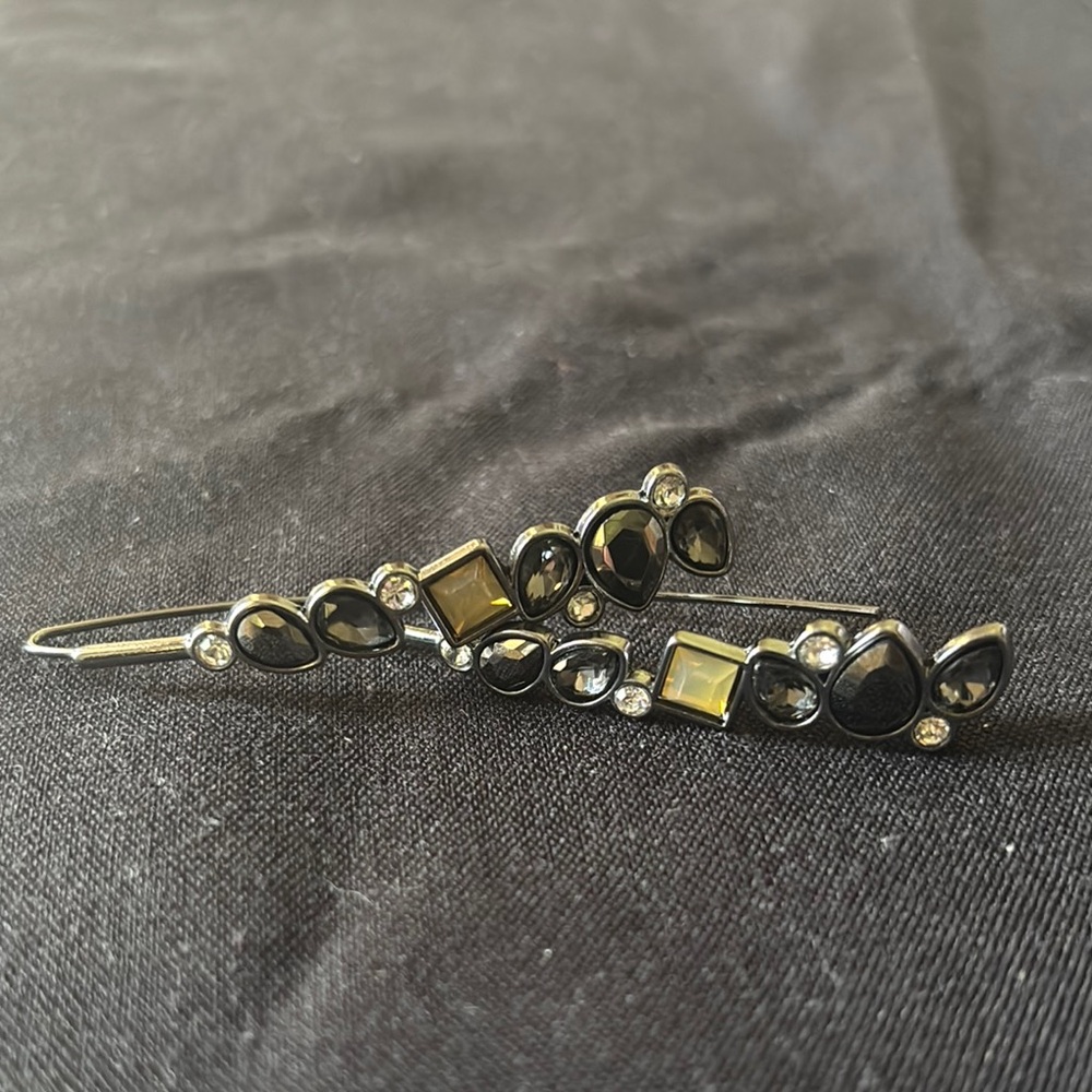 Vintage Rhinestone Crystal Earrings Dangle Milky Gunmetal Silver Gray